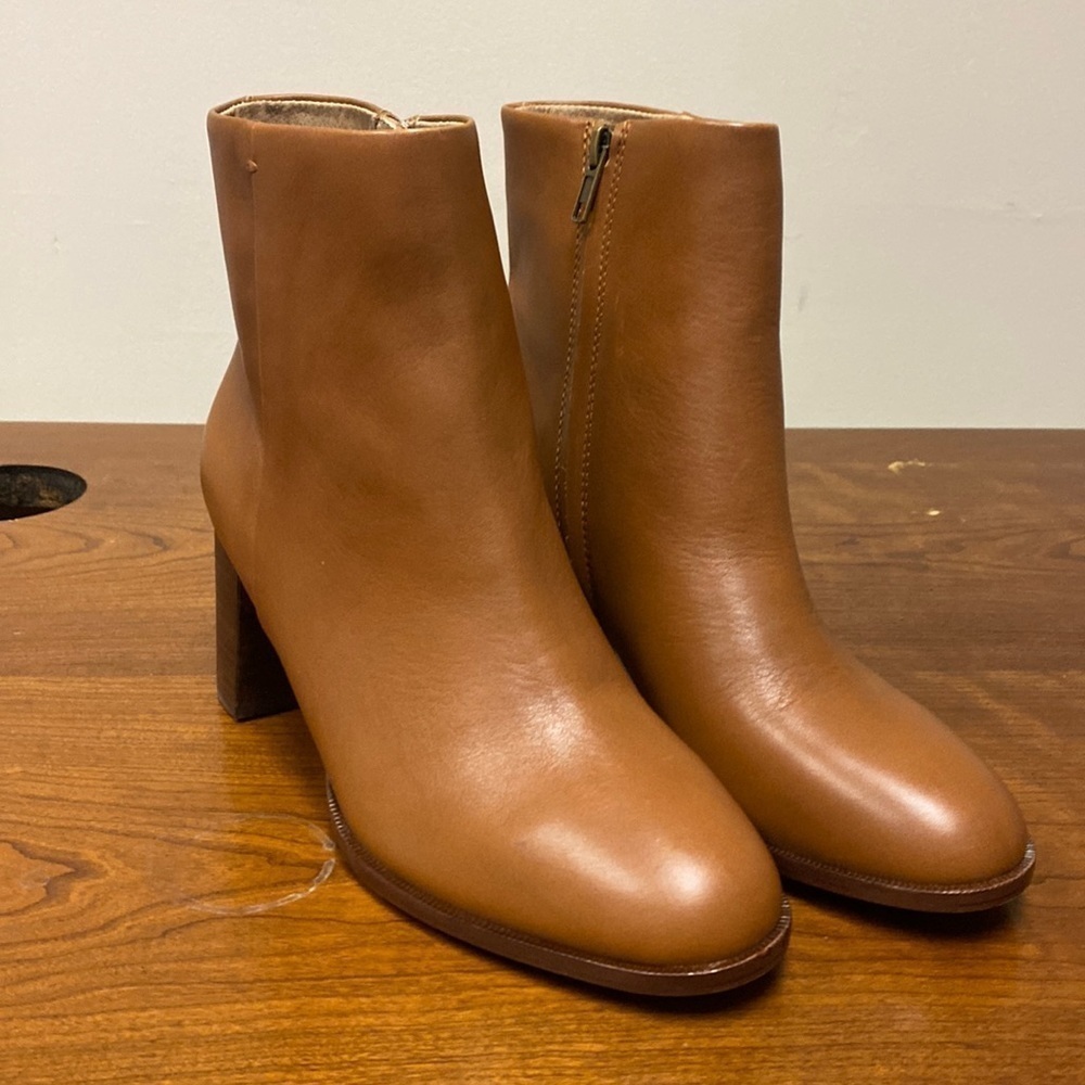 Madewell The Mira Side-Seam Ankle Boot in Leather NH201 - Picture 3 of 6
